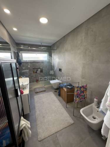 Moradia t4 térrea com piscina de água salgada em fernão ferro