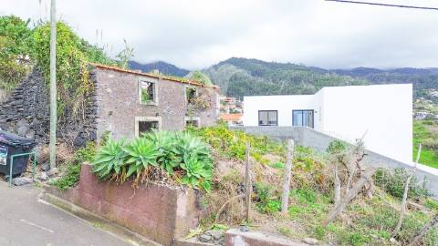 Vendo motradia para recuperar no estreito da calheta
