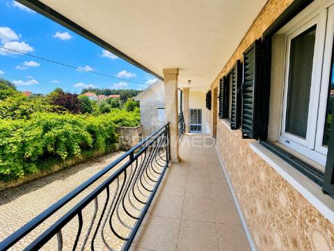 Moradia t5+1 em codeceda, vila verde (braga)