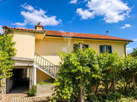 Moradia t5+1 em codeceda, vila verde (braga)