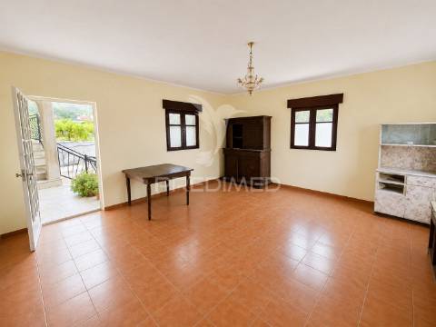 Moradia t5+1 em codeceda, vila verde (braga)