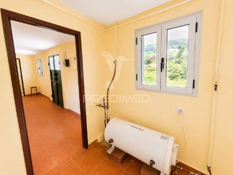 Moradia t5+1 em codeceda, vila verde (braga)