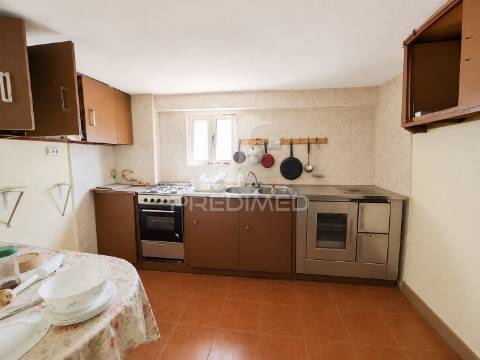 Moradia t5+1 em codeceda, vila verde (braga)