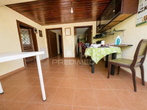 Moradia t5+1 em codeceda, vila verde (braga)