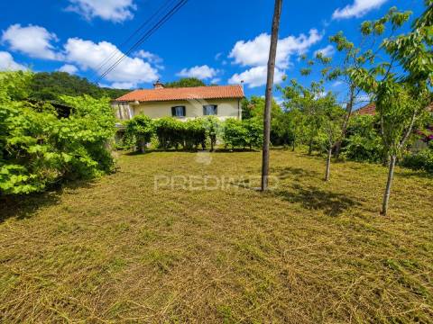 Moradia t5+1 em codeceda, vila verde (braga)
