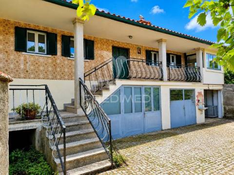Moradia t5+1 em codeceda, vila verde (braga)