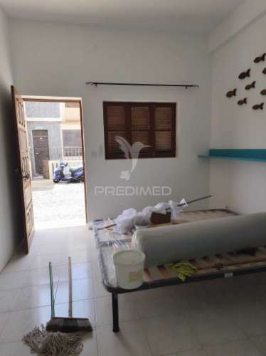 Moradia t7 com 2 apartamentos t0 a 50 metros da praia | santa maria, ilha do sal