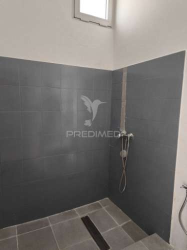 Moradia t7 com 2 apartamentos t0 a 50 metros da praia | santa maria, ilha do sal