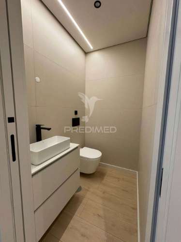 Vende-se t2 novo com terraço 150 m2gondomar s.cosme