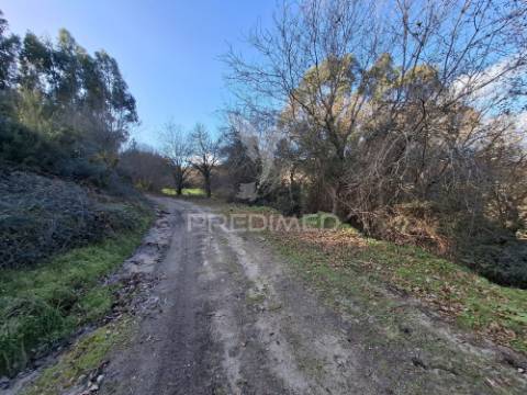 Terreno com 7900 m² em codeceda, vila verde (braga)