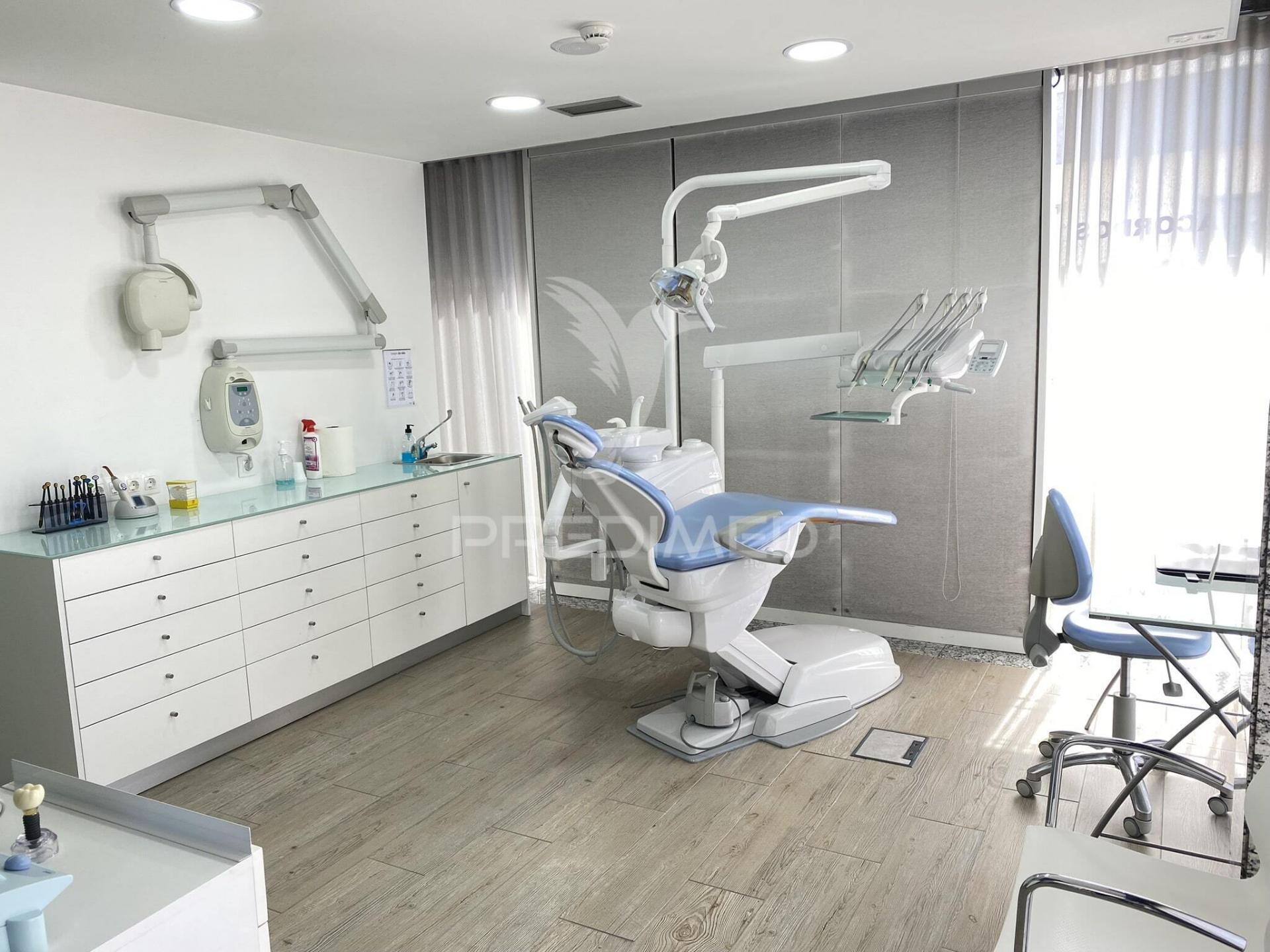 Trespasse clinica medico dentária em fátima