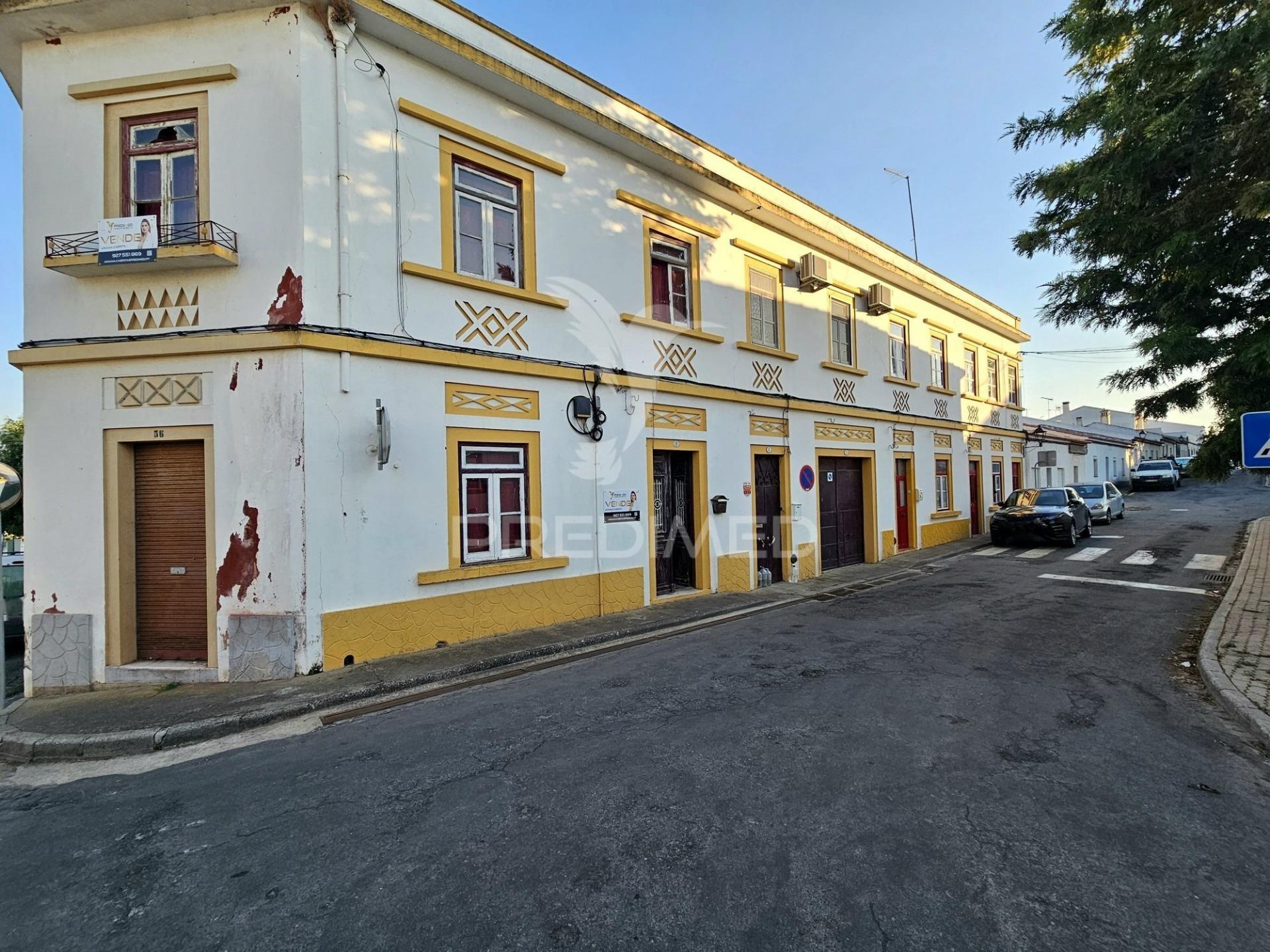 Edifício para reabilitação com projeto desenvolvido no centro de castro verde