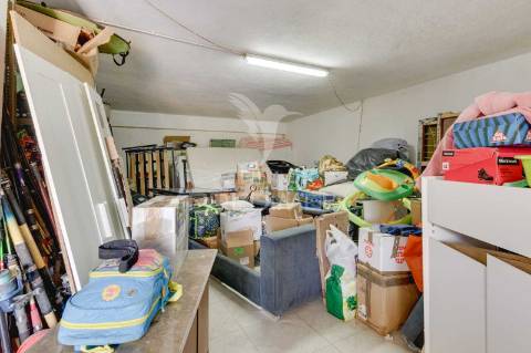 Garagem com 45 m² e 3 lugares de estacionamento