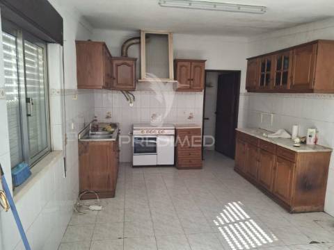 Apartamento t2 em abrantes.