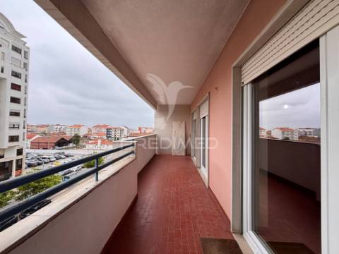 Apartamento t3 central para arrendamento