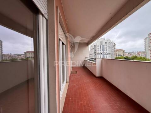 Apartamento t3 central para arrendamento