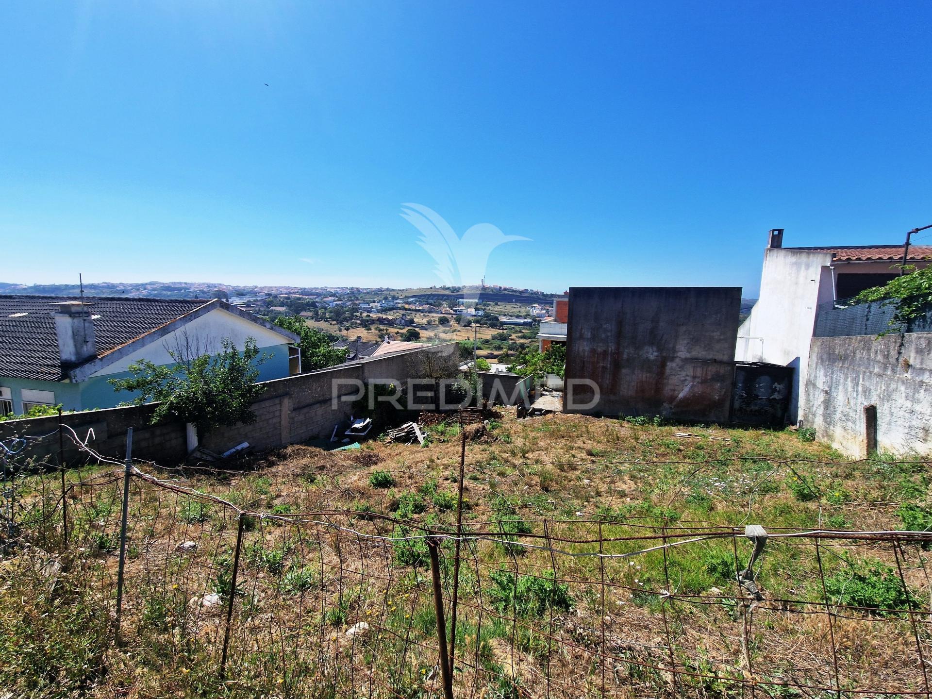 Terreno urbano para construção com 345 m²