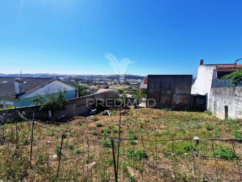 Terreno urbano para construção com 345 m²