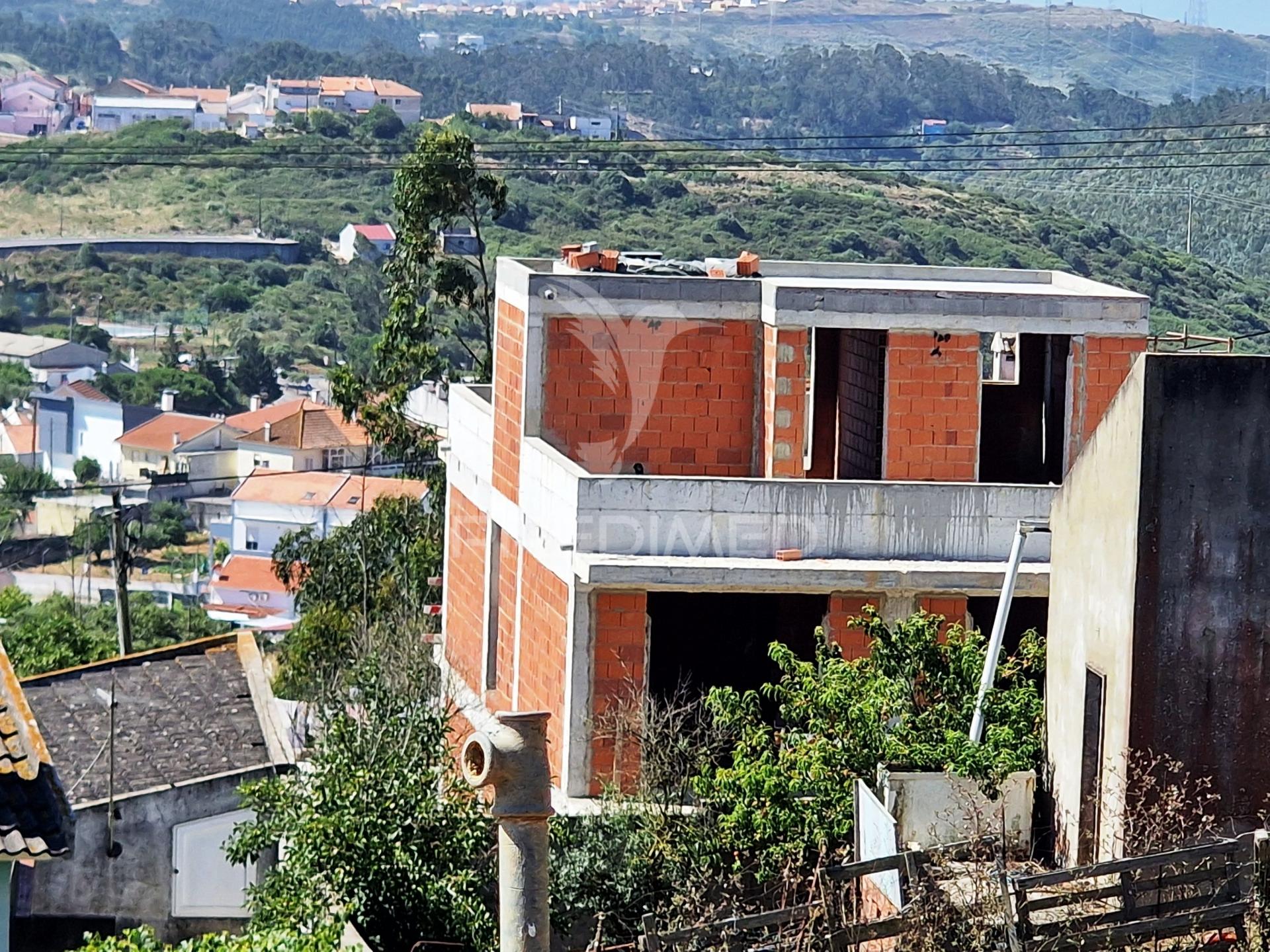 Terreno urbano para construção com 345 m²