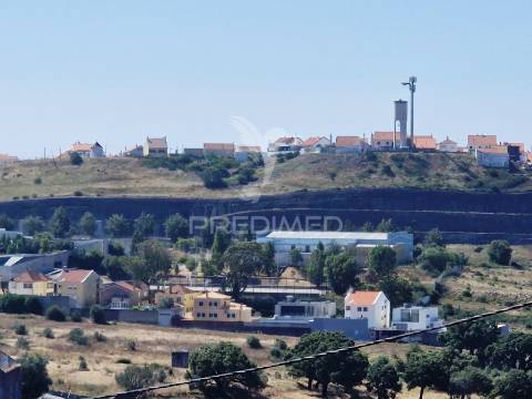 Terreno urbano para construção com 345 m²