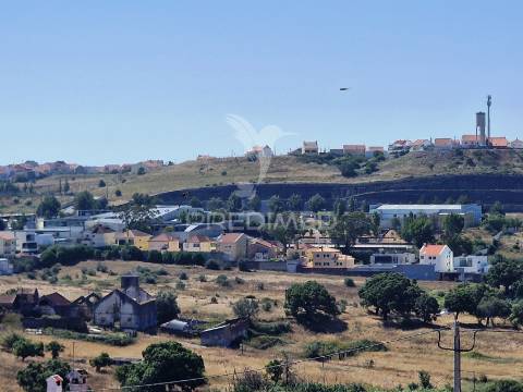 Terreno urbano para construção com 345 m²
