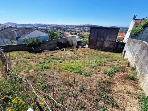 Terreno urbano para construção com 345 m²