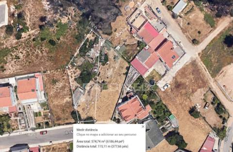 Terreno urbano para construção com 574 m²