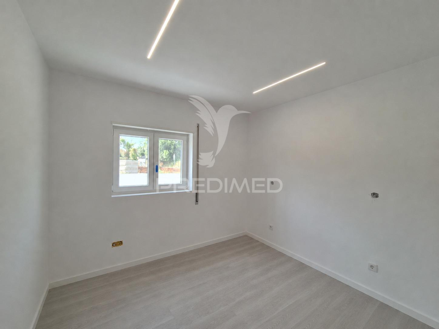 Moradia isolada t4 como nova | santo andré de vagos