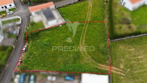 Terreno urbano para construção com projeto de moradia t3 aprovado