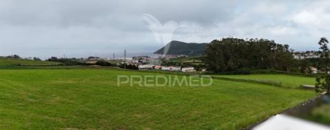 Terreno urbano para construção com projeto de moradia t3 aprovado