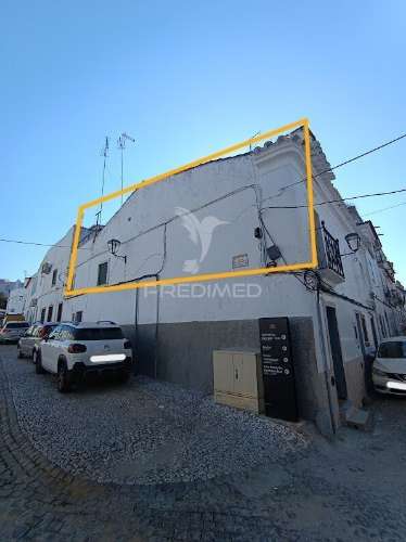 Apartamento t1 com terraço no centro de campo maior