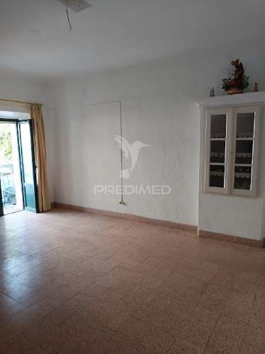 Apartamento t1 com terraço no centro de campo maior
