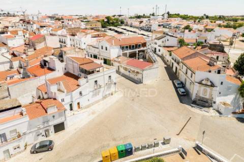 Apartamento t1 com terraço no centro de campo maior