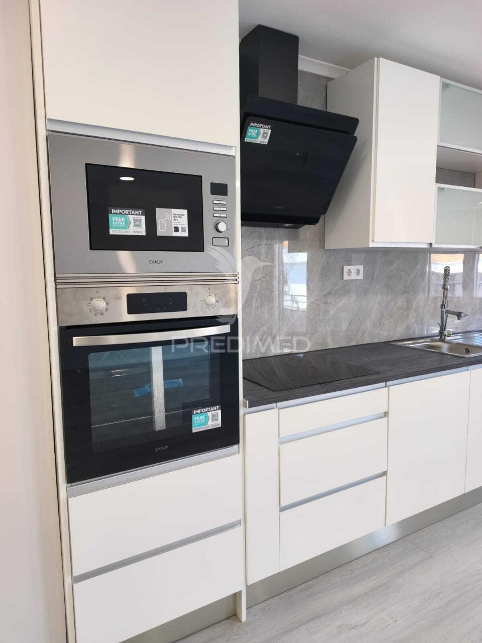 Apartamento t4 totalmente remodelado | amora