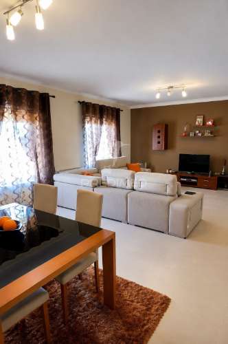 Apartamento duplex t4 no entroncamento