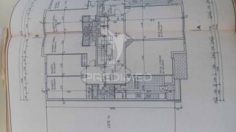 Apartamento t3 com excelente localização, massamá