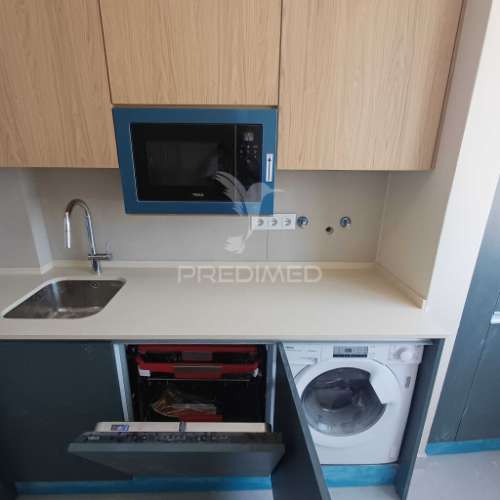 Apartamento t2 renovado com varanda - queluz