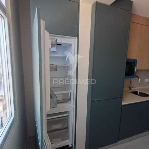 Apartamento t3 renovado com varanda - queluz