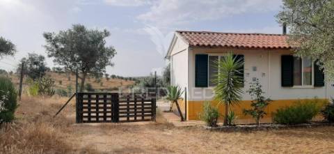 Quintinha com 2 habitações  e piscina— alqueva