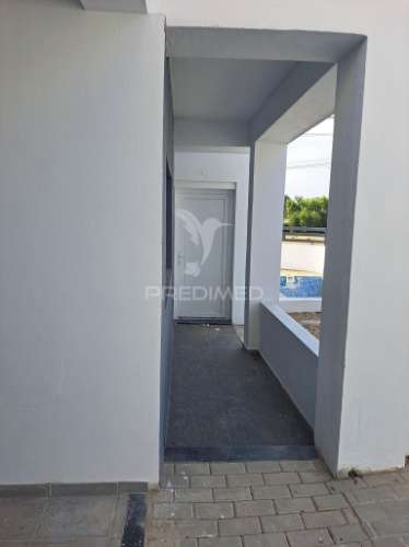 Moradia t3 geminada com piscina fernão ferro