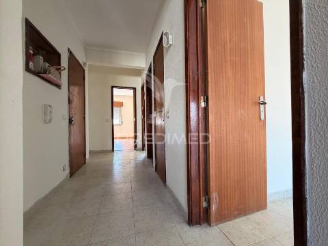 Arrenda-se apartamento t3 no centro de setúbal
