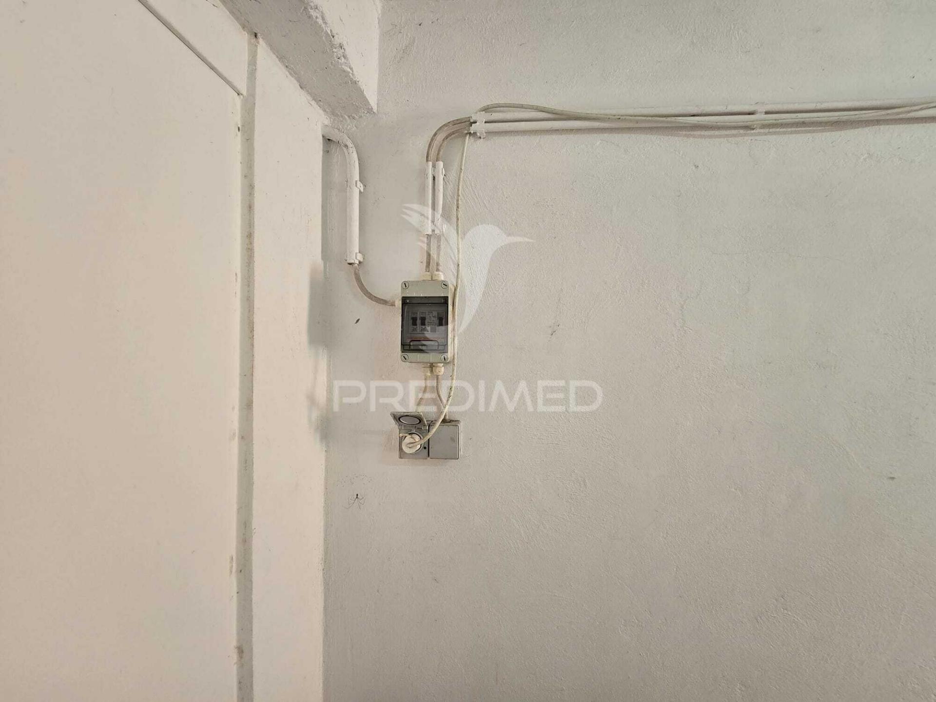 Garagem + arrecadação em grândola