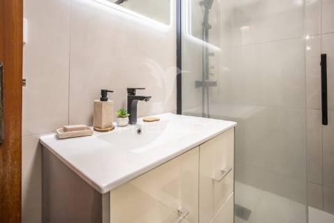 Apartamento t2 totalmente remodelado em 2025 | conforto, elegância e excelente localização