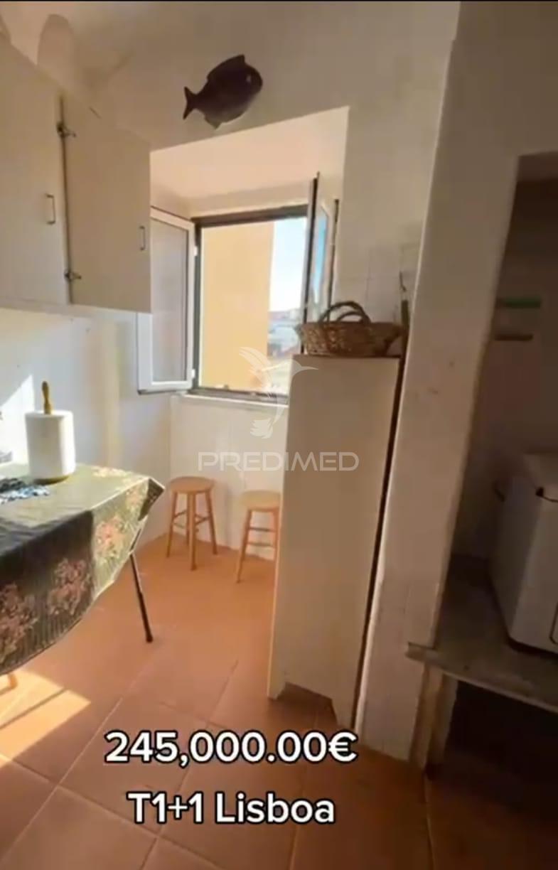 Apartamento t1 + 1  em lisboa