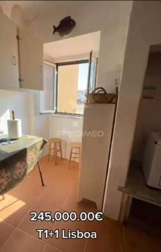 Apartamento t1 + 1  em lisboa