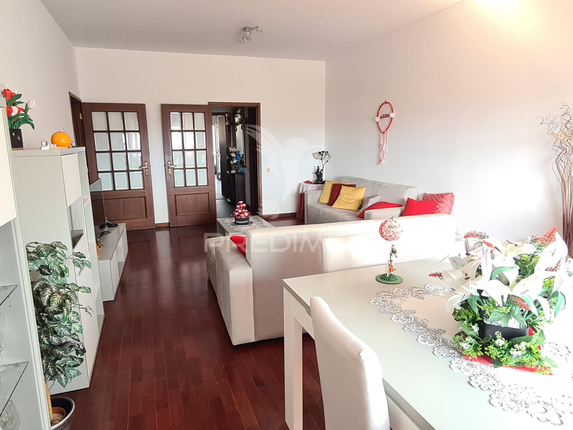 Apartamento t2, mobilado, próximo do "el corte inglês", gaia