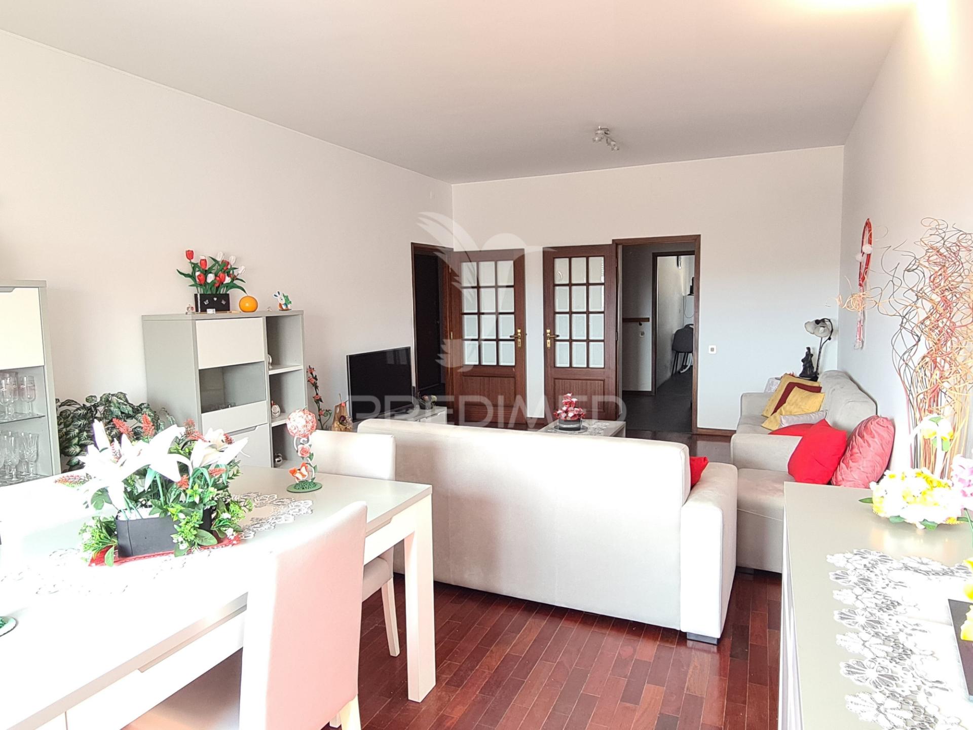 Apartamento t2, mobilado, próximo do "el corte inglês", gaia