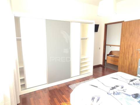 Apartamento t2, mobilado, próximo do "el corte inglês", gaia
