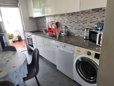 Apartamento t2, mobilado, próximo do "el corte inglês", gaia