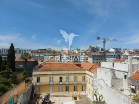 T2 + 2 no centro de lisboa